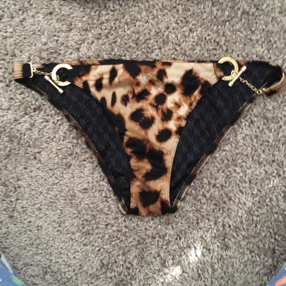 Victoria secret bikini - Picture 3 of 5